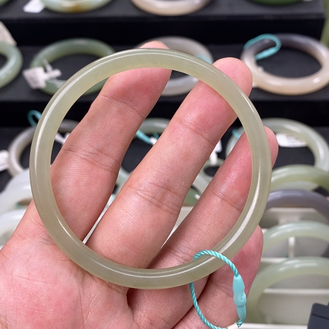 和田玉手镯未镶嵌5859