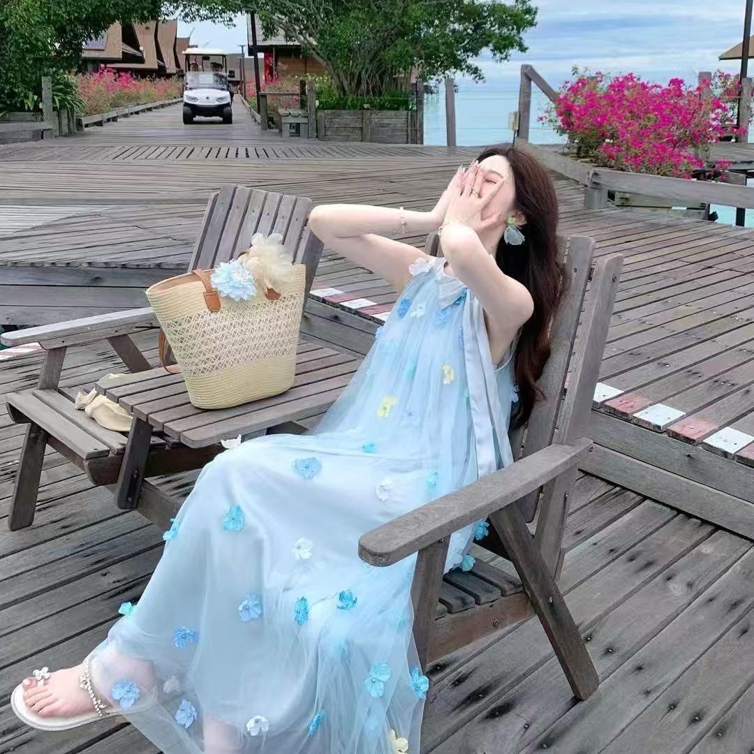 直播间款请勿乱拍：蓝色法式花朵网纱吊带连衣裙温柔风