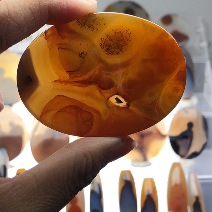 玛瑙/玉髓未镶嵌珠宝半成品1