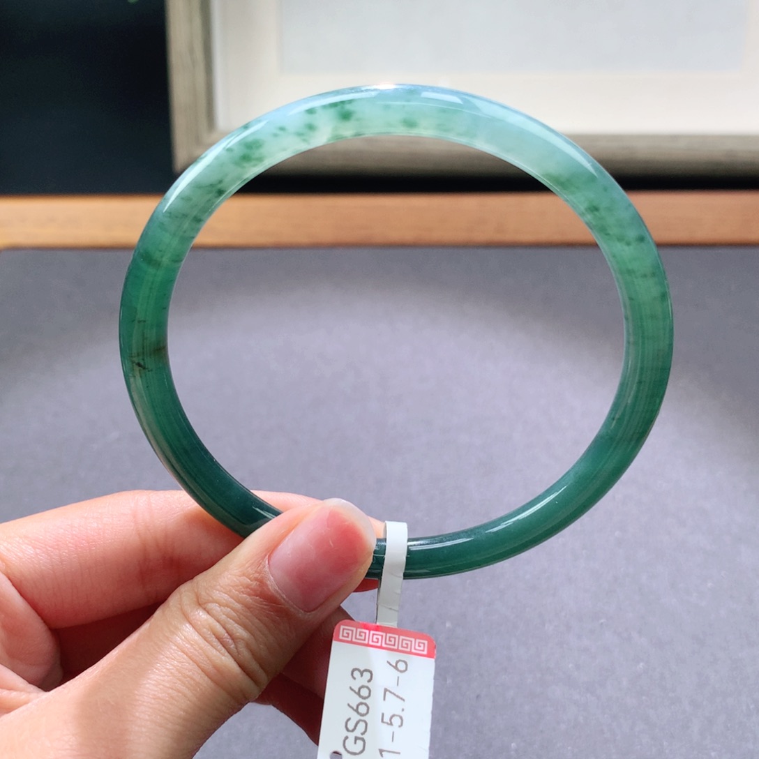 翡翠手镯未镶嵌天然翡翠手镯叮当镯