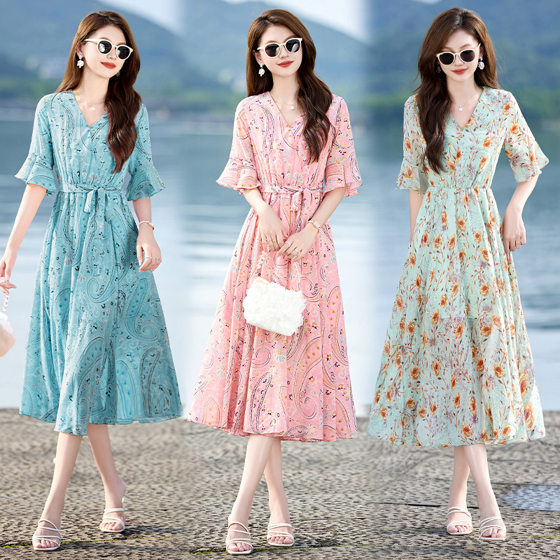 新款显瘦海滩度假连衣裙女夏氛围感新款雪纺大摆裙洋气夏季