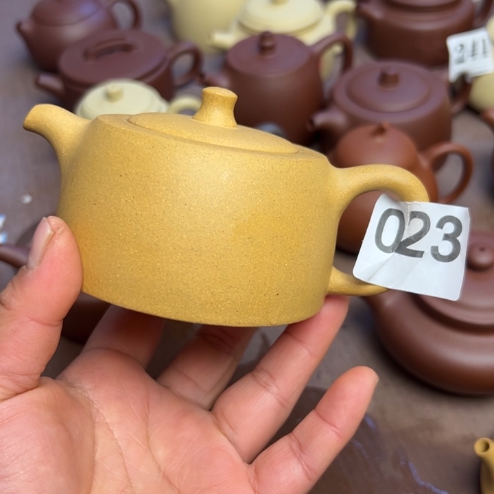 紫砂茶壶黄金段半手工200cc