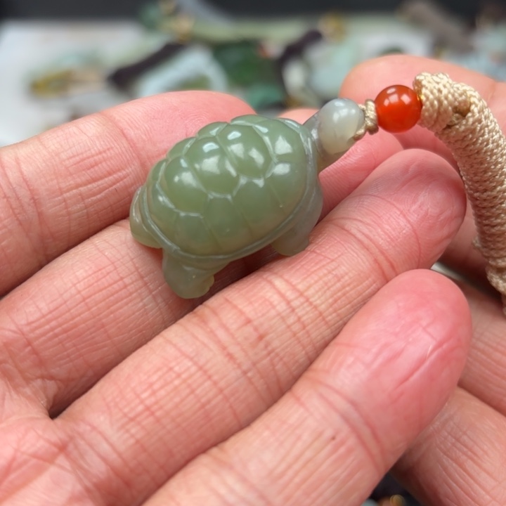 和田玉吊坠未镶嵌