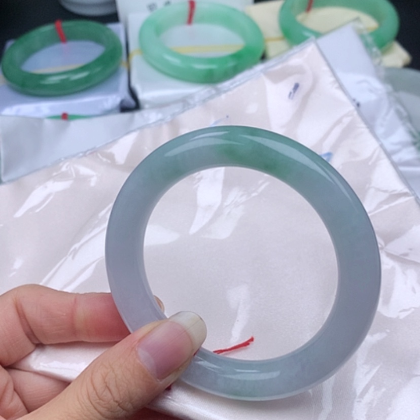 【闪购商品】翡翠戒指未镶嵌          圆条55.6 半山水