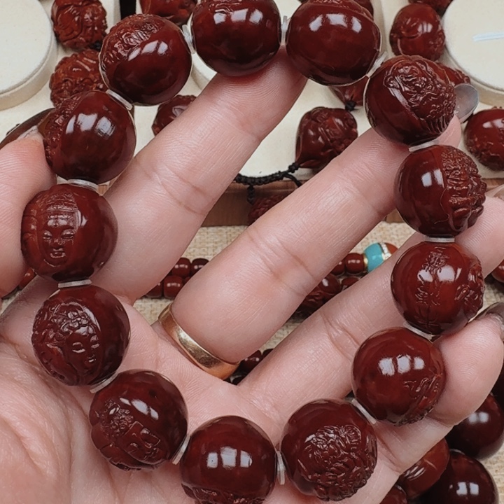 只****情橄榄核精品三面佛8888