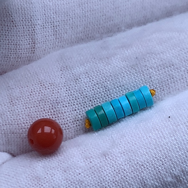 南红玛瑙未镶嵌珠宝奇石