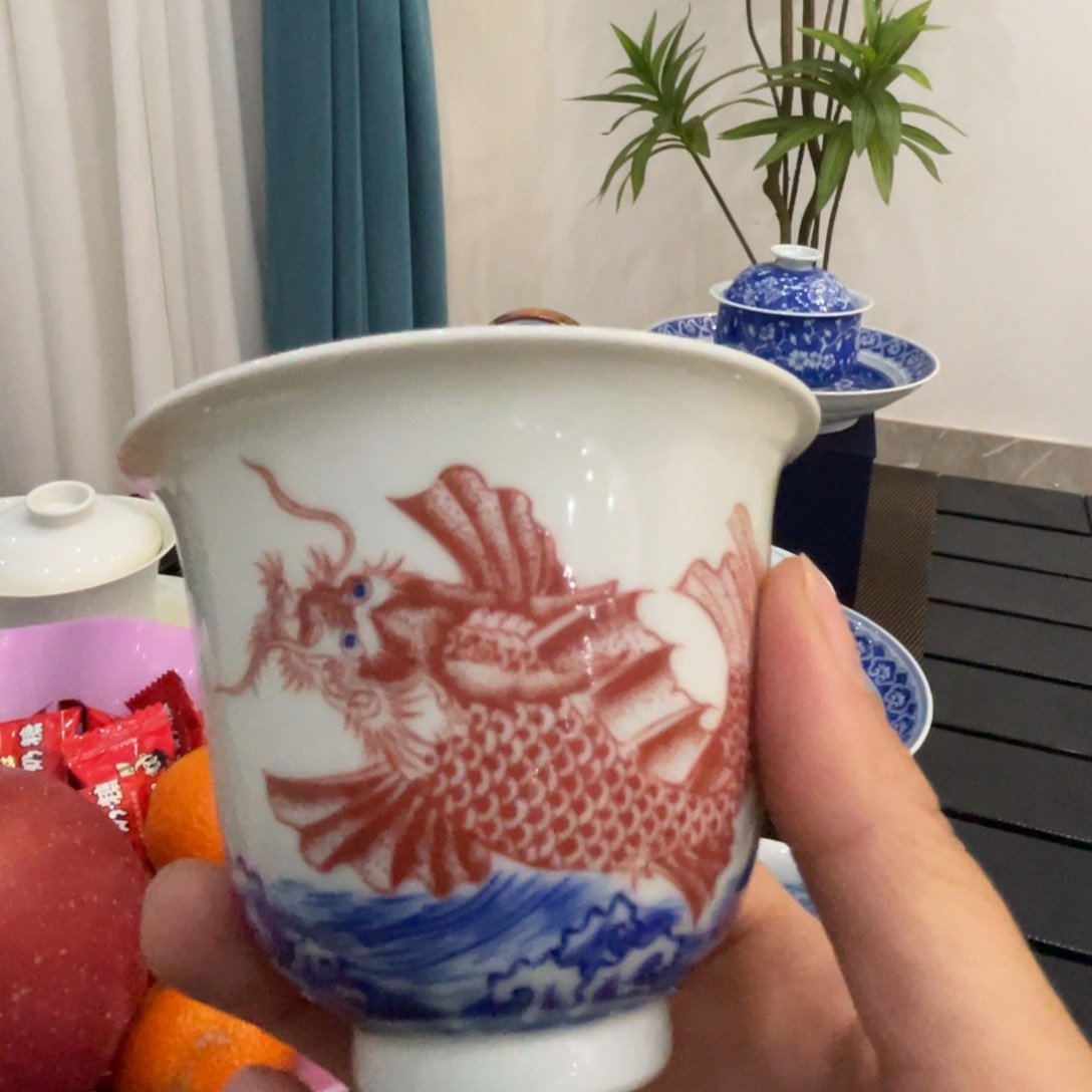 青花釉下红龙鱼杯杯