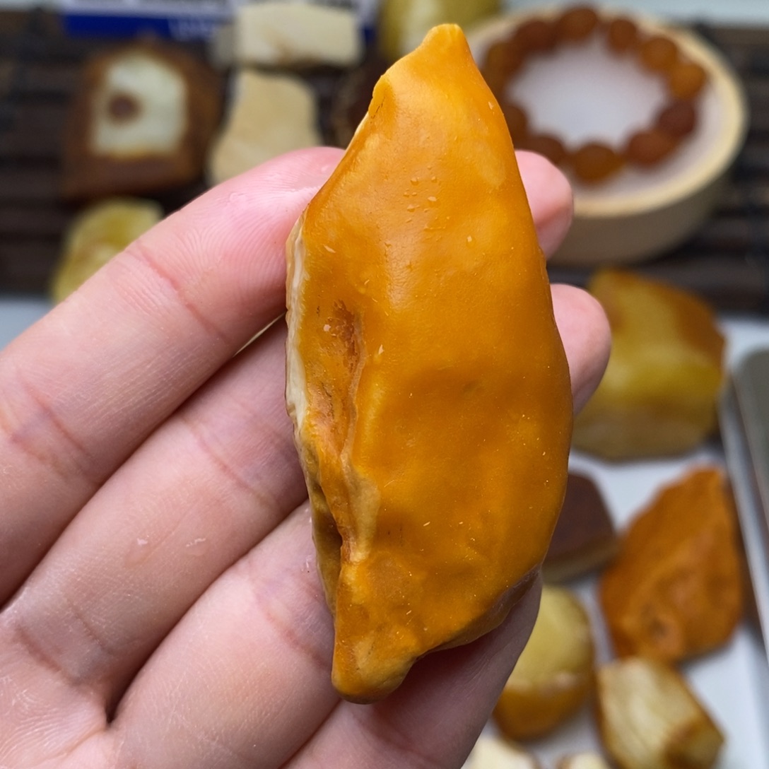 定制琥珀天然蜜蜡乌料