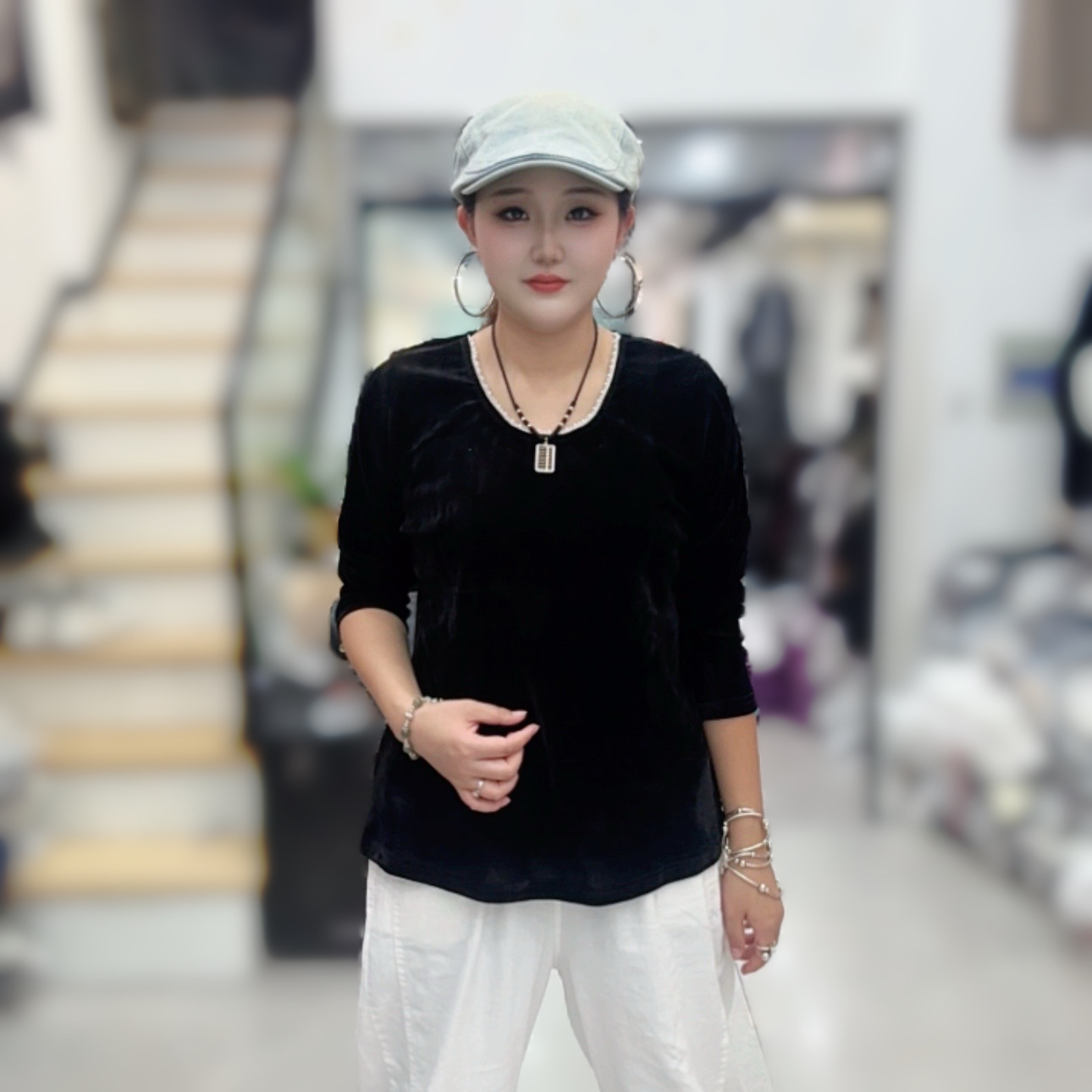 灵璧胖衣秀服《毛毛推荐》早秋时尚8458大码休闲显瘦圆领上衣