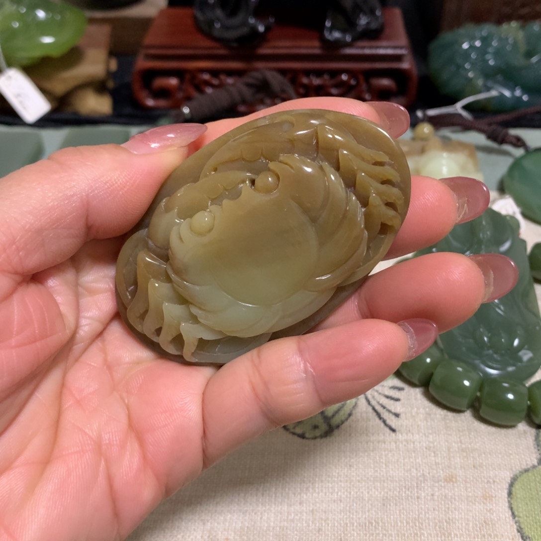 和田玉（糖玉）未镶嵌把件