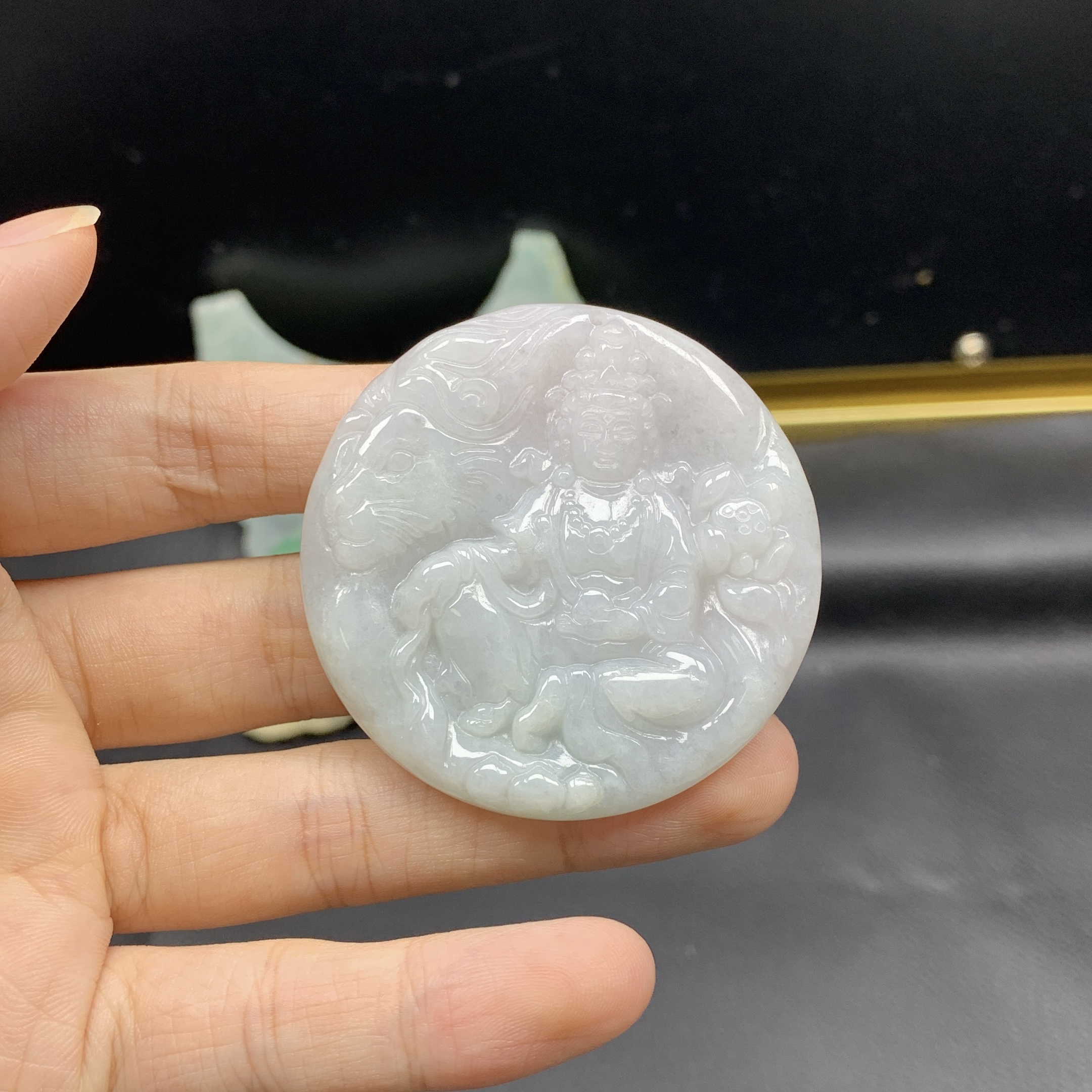 天然缅甸翡翠A货 文殊菩萨吊坠毛衣链配饰生肖兔守护神挂件