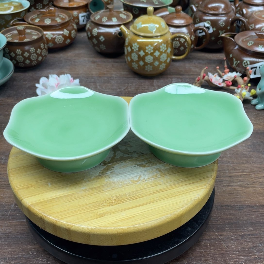 微瑕特价青瓷青瓷2个