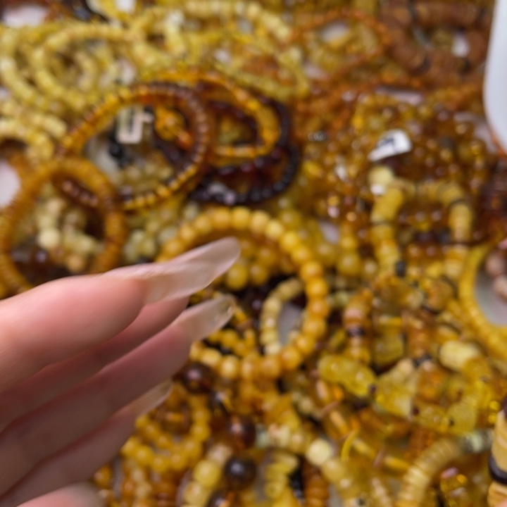 琥珀未镶嵌珠宝奇石