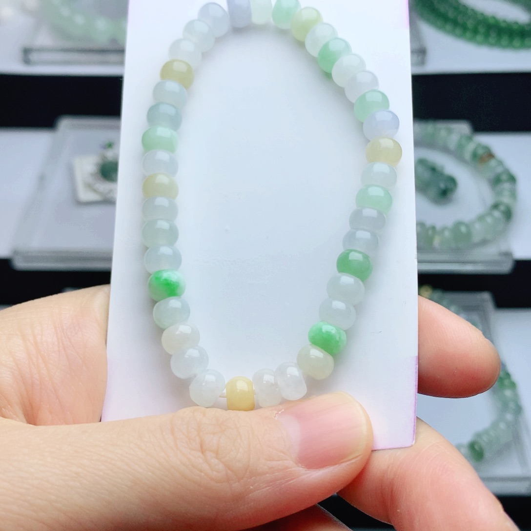 翡翠颈饰未镶嵌珠串