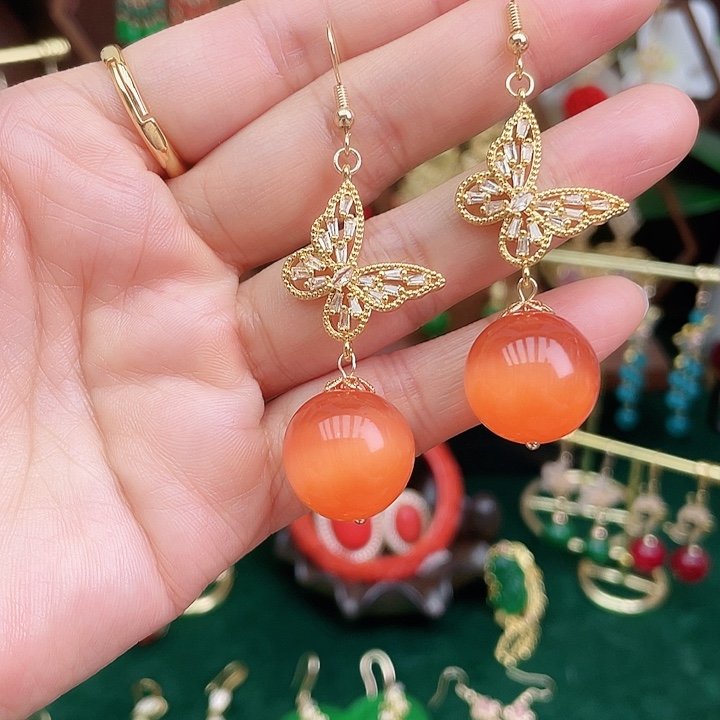 石英质玉耳钉合金