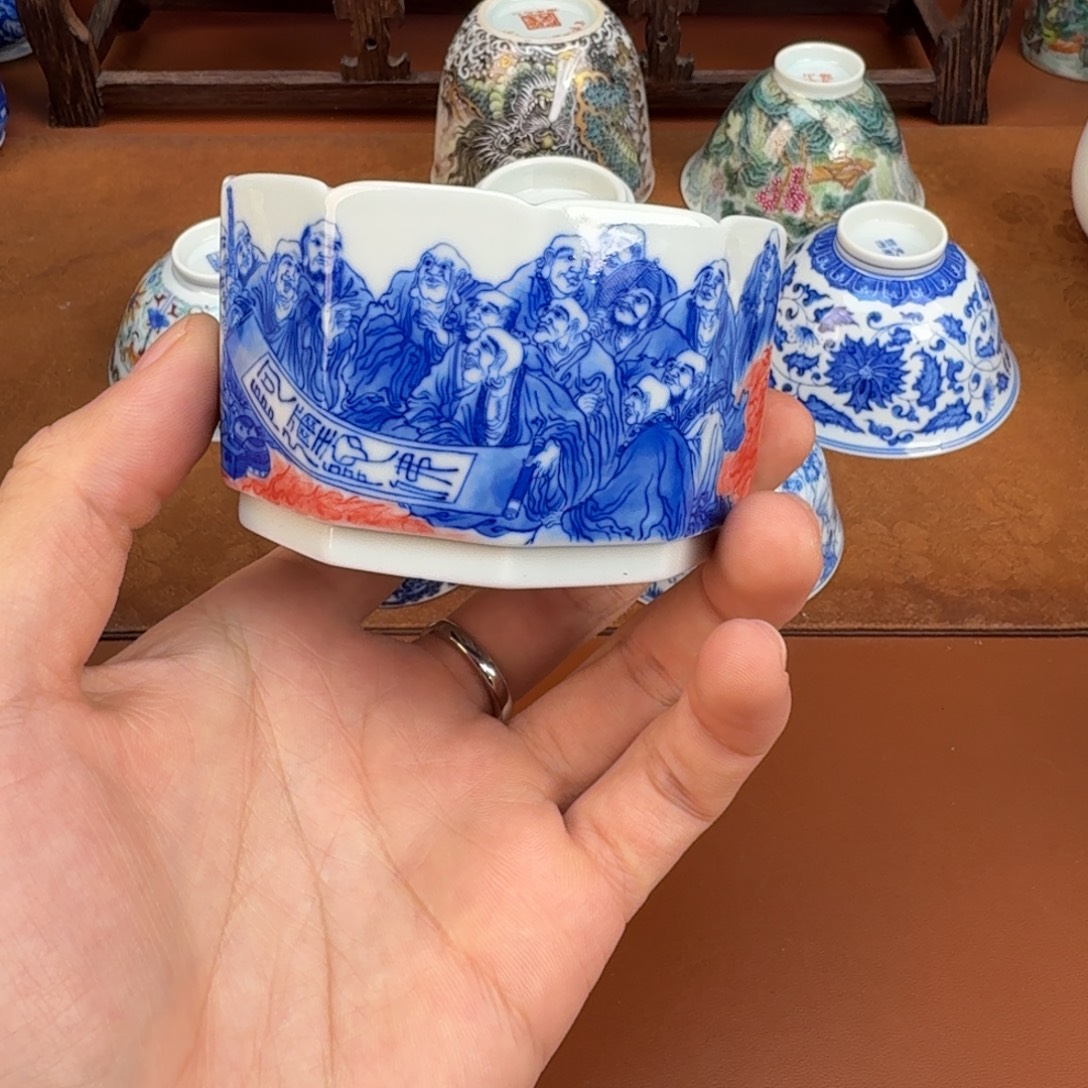 叽****祝各位大哥新年快乐！