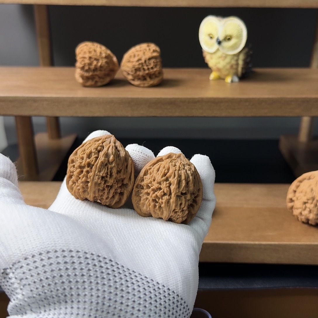 文玩核桃吊坠南疆石对歪