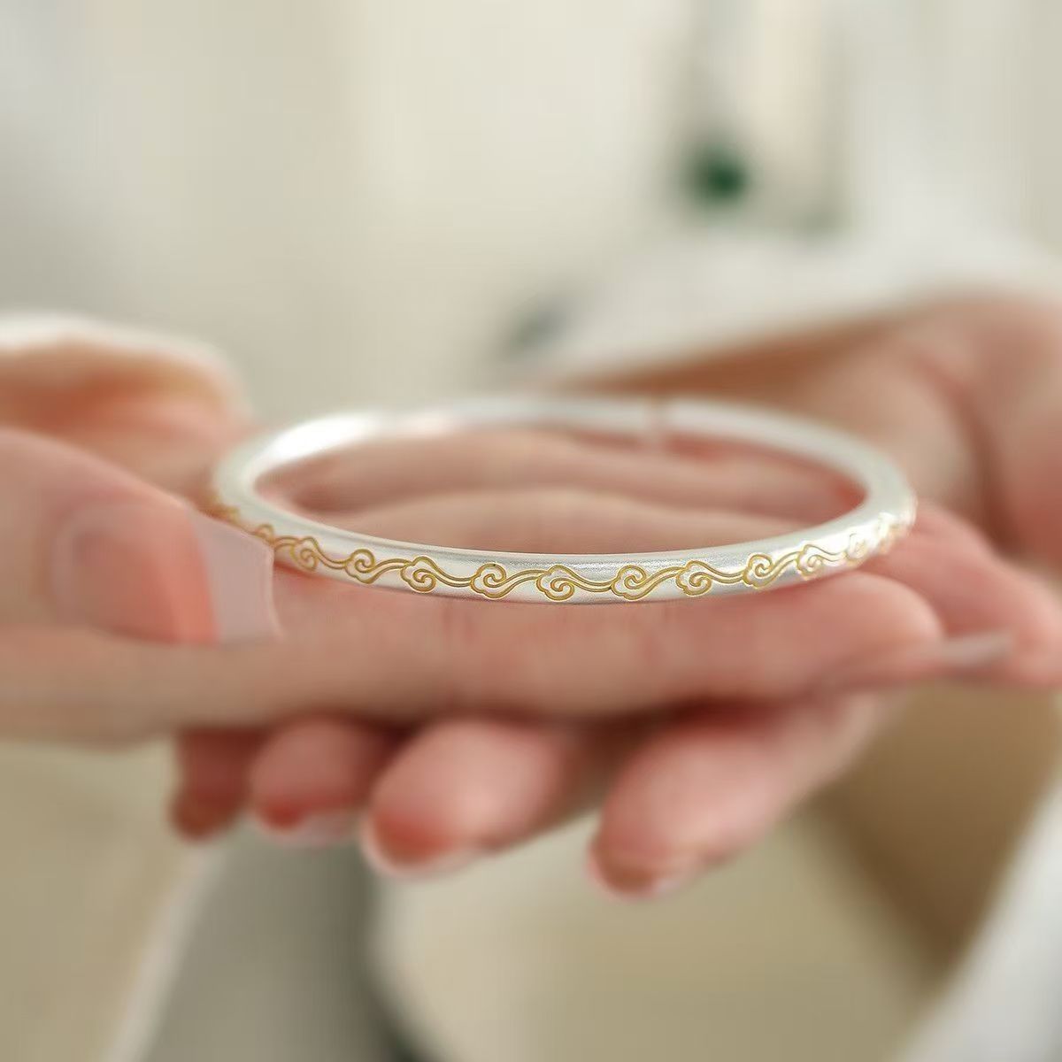 足银手镯 足银s9999 祥云纹描金开口手镯