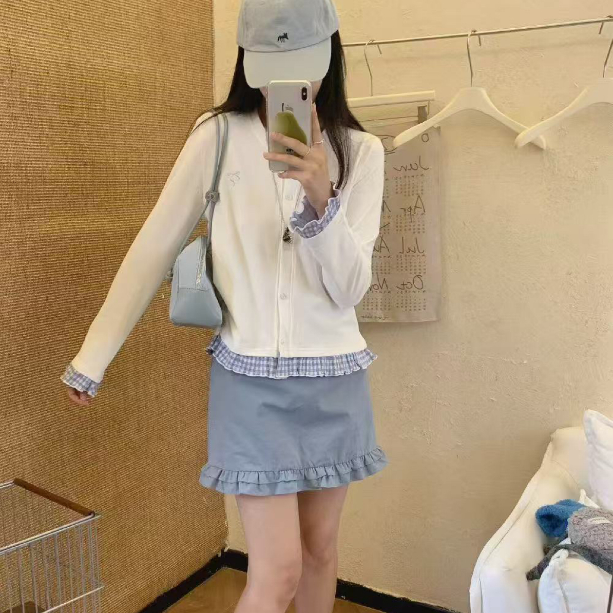 25秋韩系小众时尚百搭蝴蝶结刺绣拼接格子木耳边显瘦系扣开衫