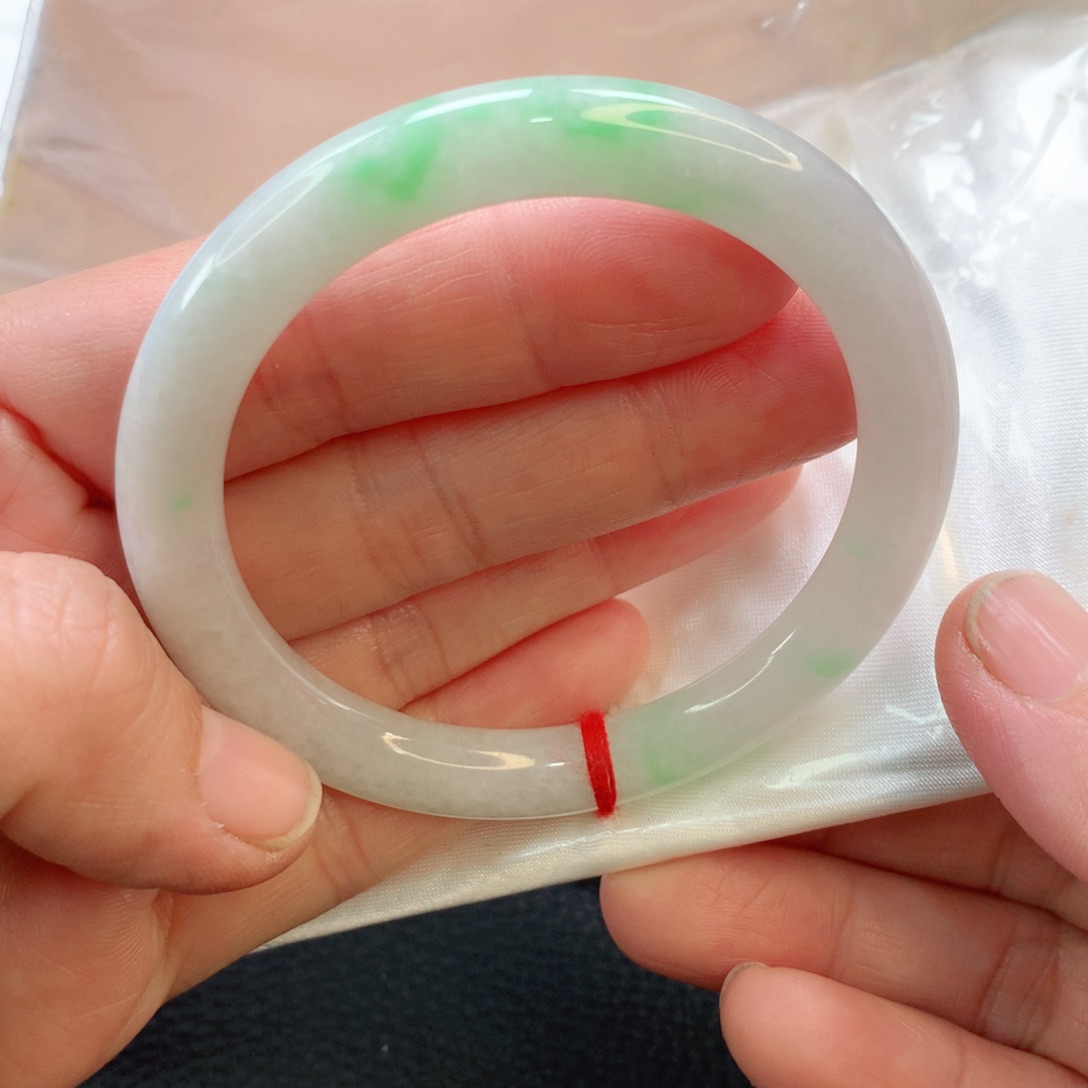 翡翠手镯未镶嵌53.8圆