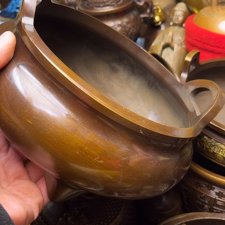 精美铜器批发档口