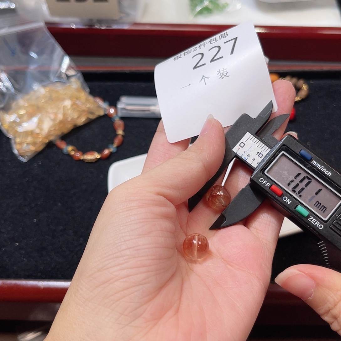 未镶嵌水晶珠宝半成品227 。      