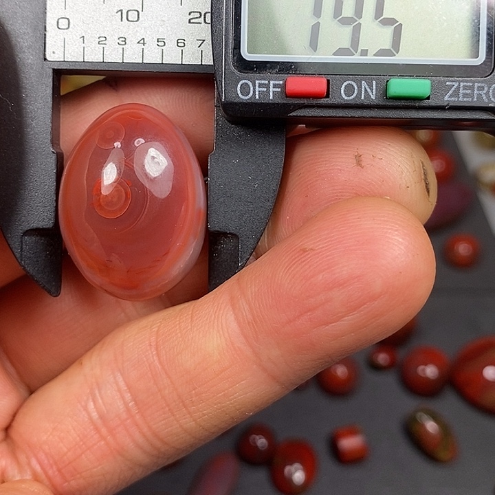 南红玛瑙未镶嵌车挂