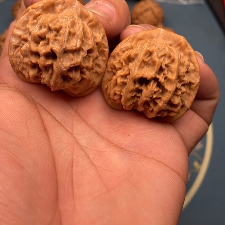 文玩核桃把件天地