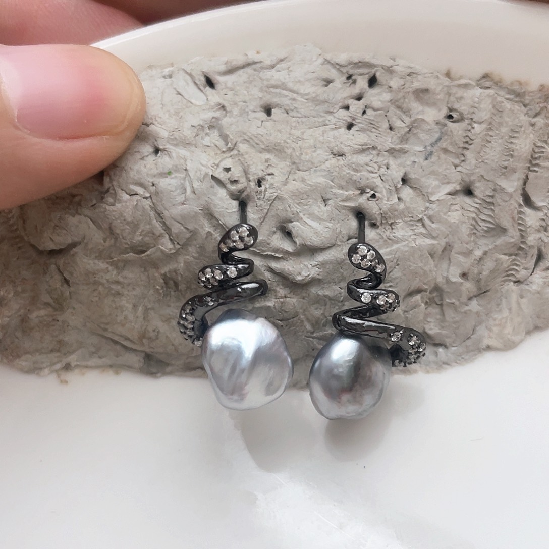 银S925镶嵌耳饰海水珍珠