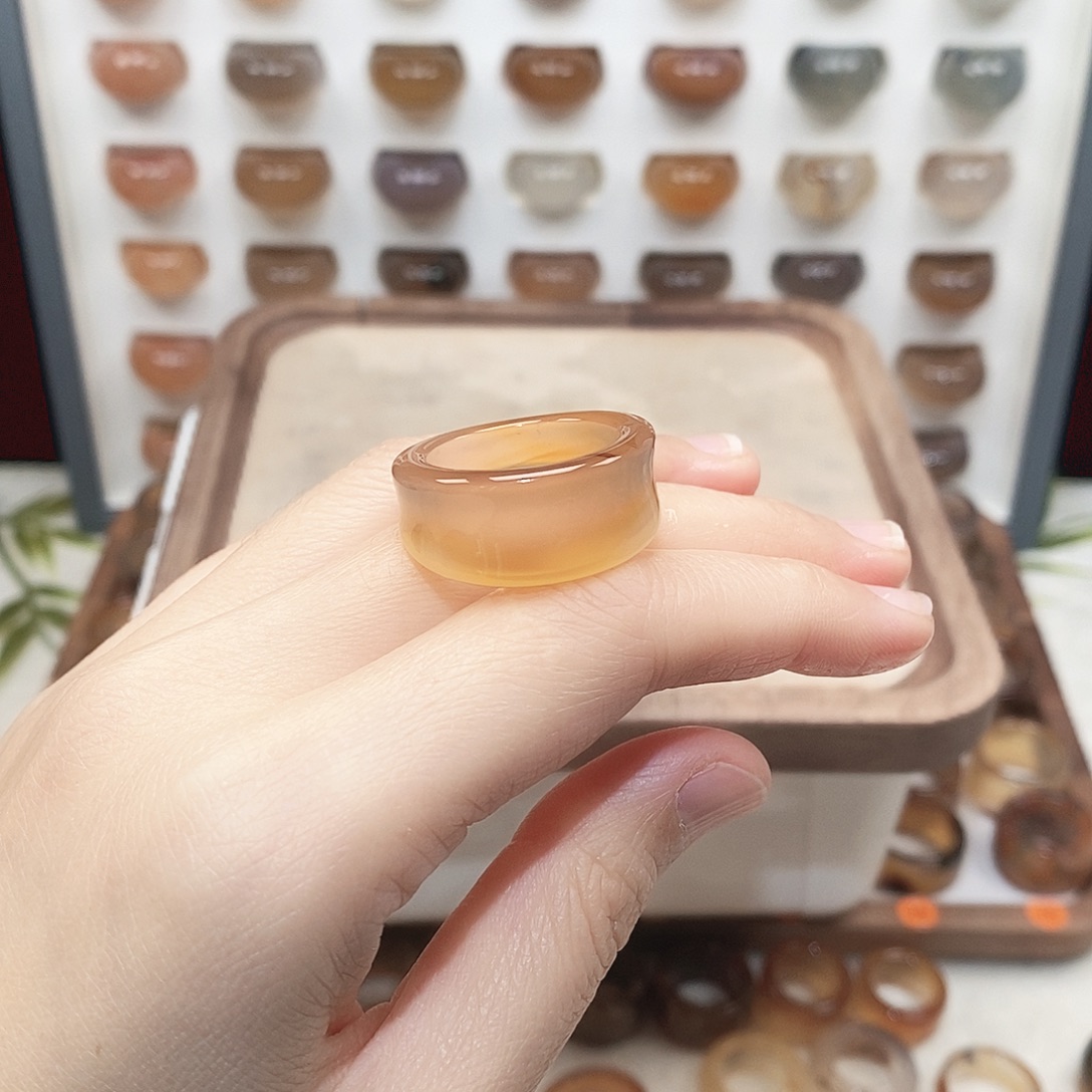 这***辣玛瑙/玉髓未镶嵌戒指港