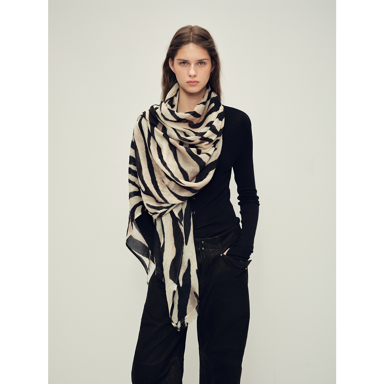 付智恩 野性张力 时髦复古豹纹斑马纹秋冬搭配手工流苏绵羊毛