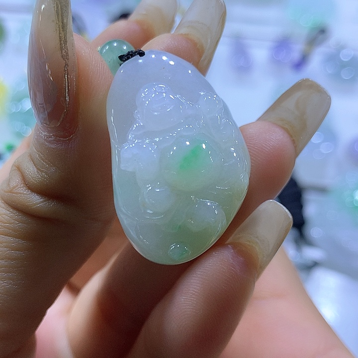 翡翠颈饰未镶嵌天然翡翠A货吊坠