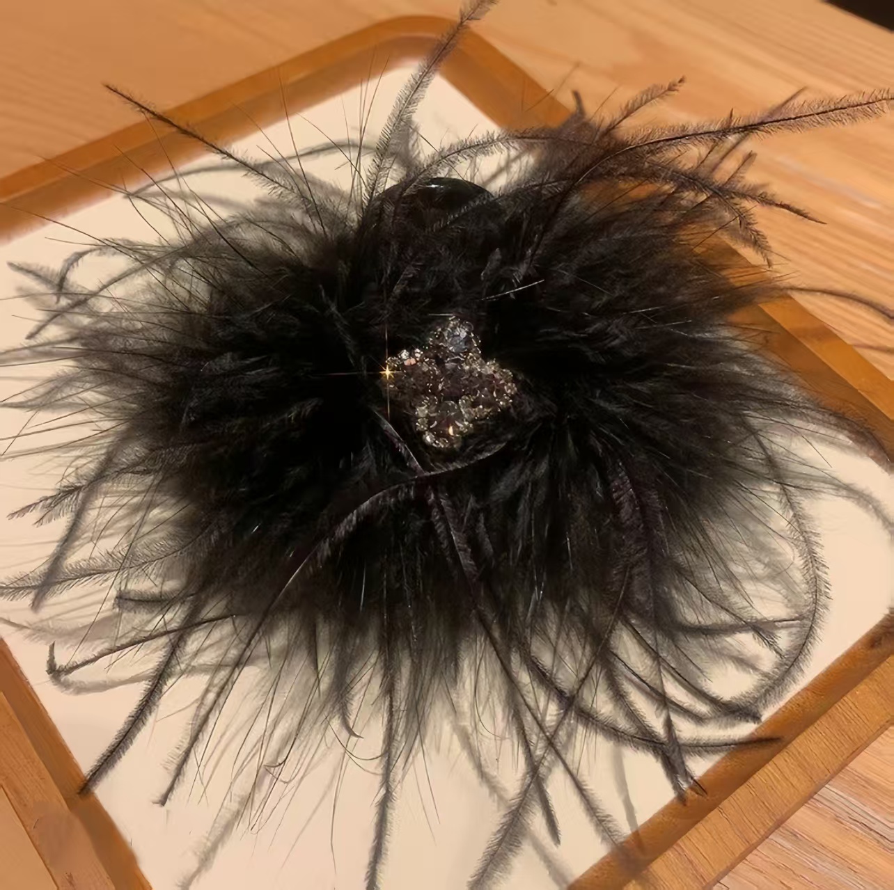 超仙ins风小号带亮钻羽毛抓夹纯欲高级感鸵鸟毛后脑勺发夹A6062