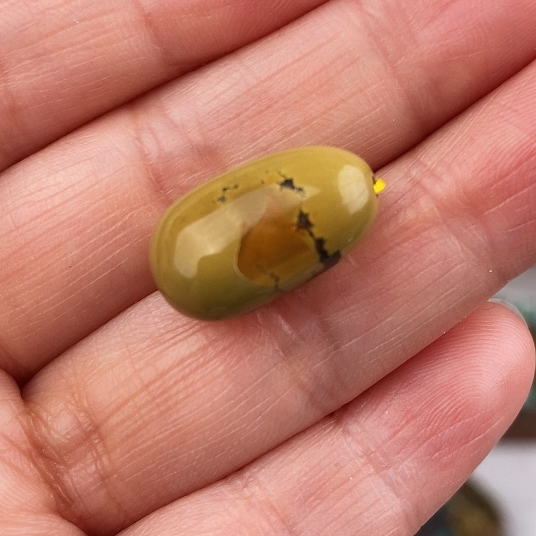 绿松石未镶嵌原矿