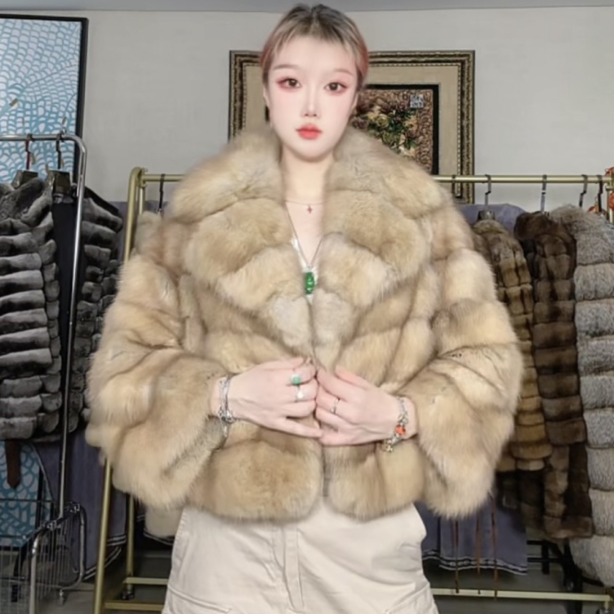 55WWYUMO【富贵荣华】网红大翻领外套女冬