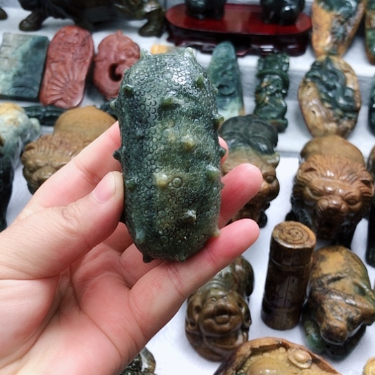 岫岩河磨玉（透闪石质玉）把件未镶嵌