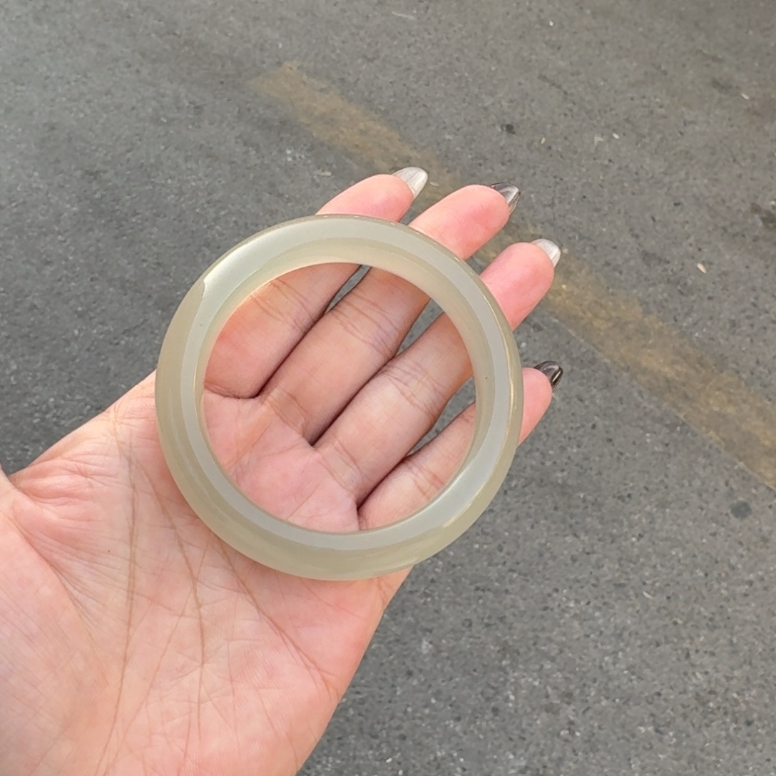 石英质玉未镶嵌手镯