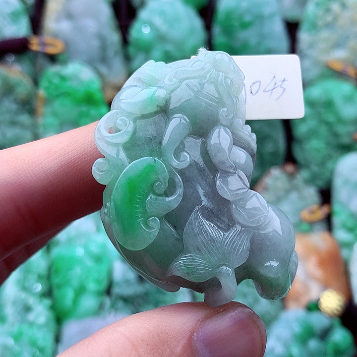 翡翠吊坠(不含链)未镶嵌