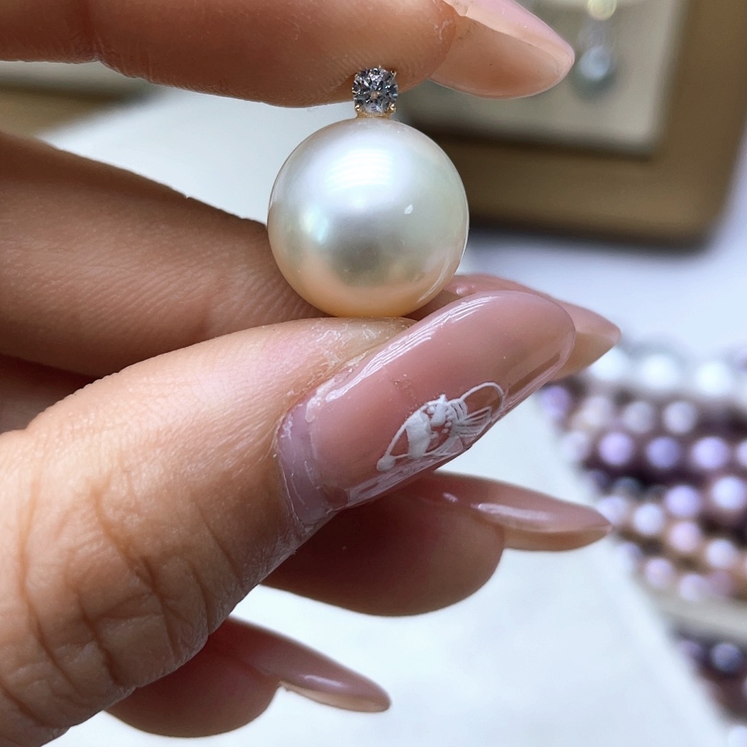 海水珍珠颈饰18K金镶嵌