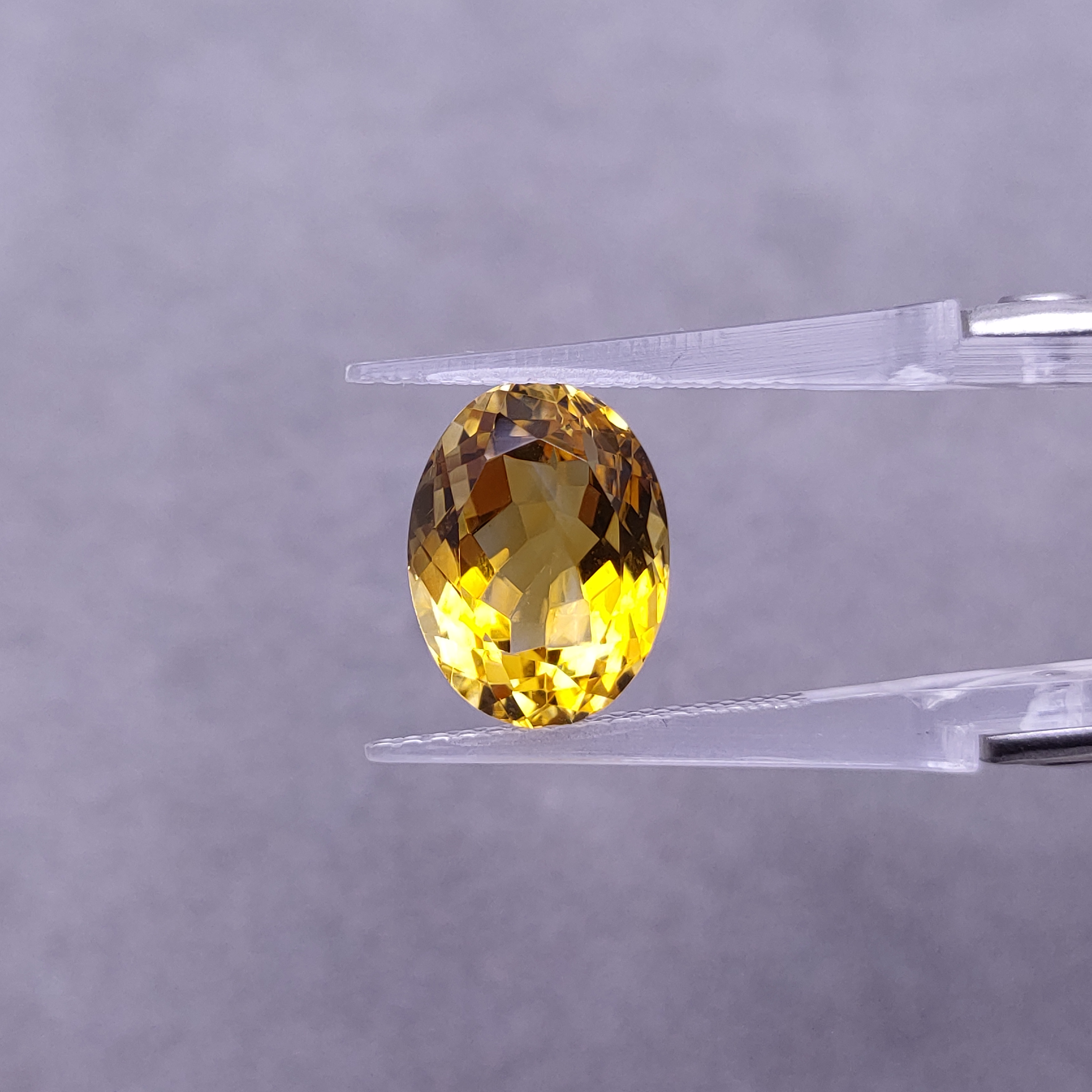 椭圆形黄水晶-7ct（00808104）0530