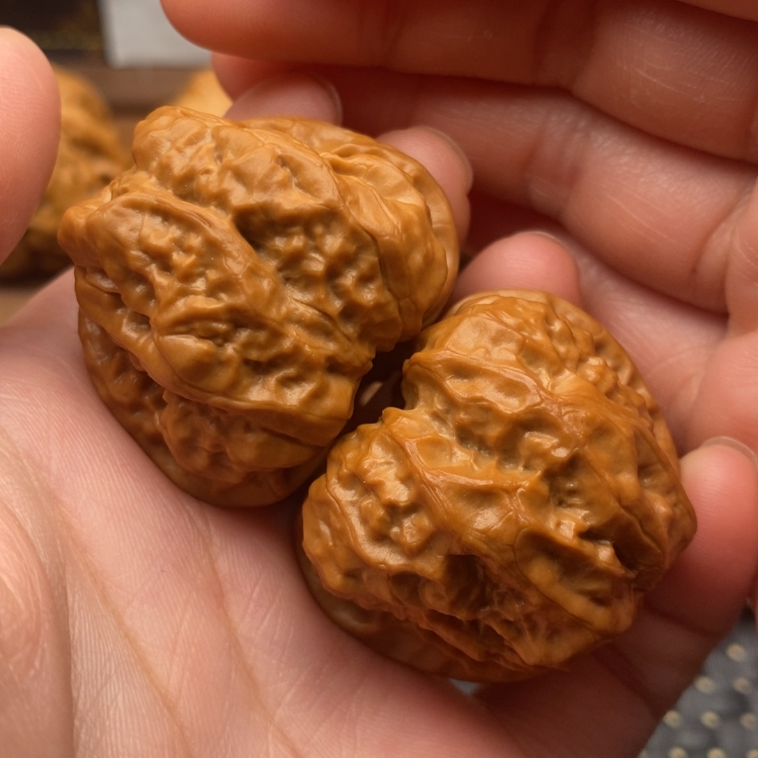 文玩核桃把件四开背边39左右