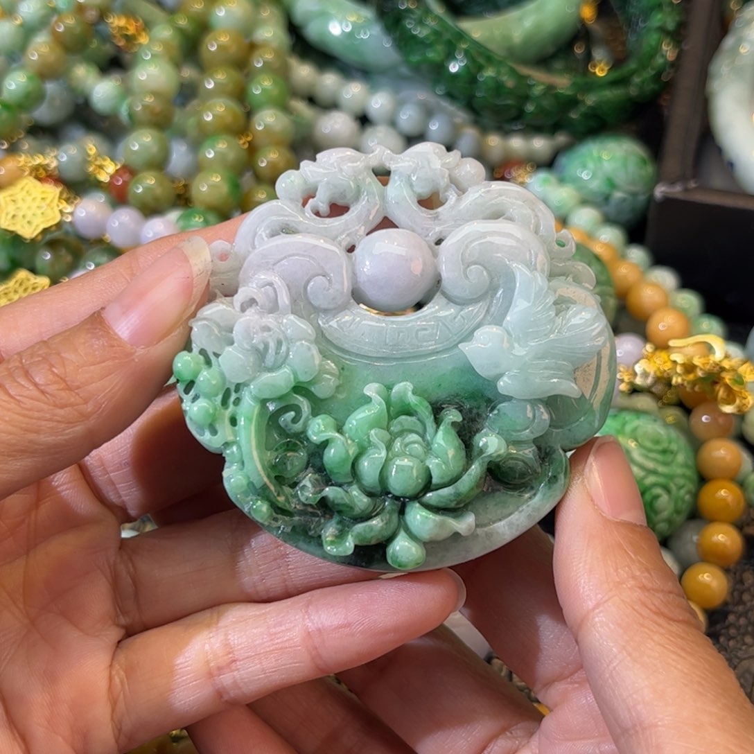 翡翠颈饰未镶嵌待编款