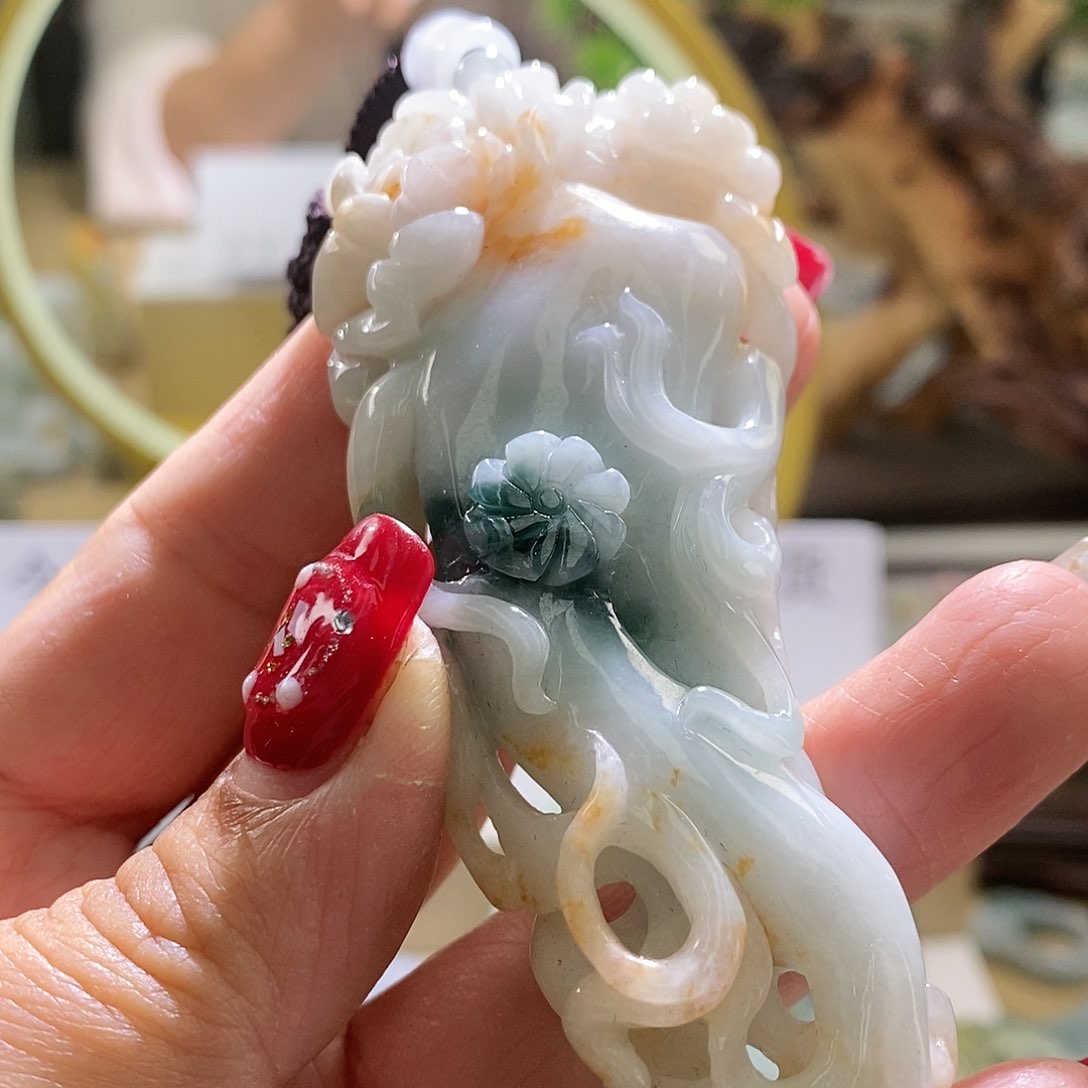 【闪购商品】翡翠颈饰未镶嵌人生