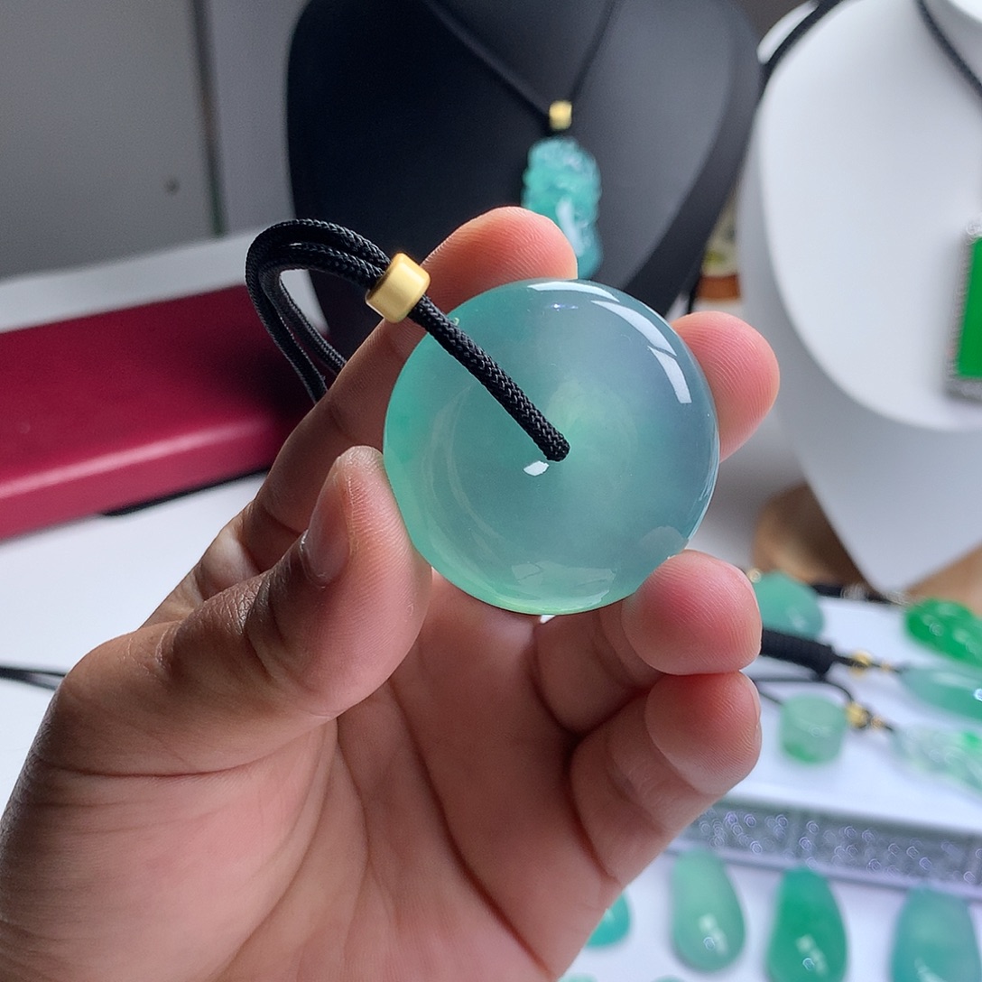 痞***杨珐琅非金属吊坠扣子