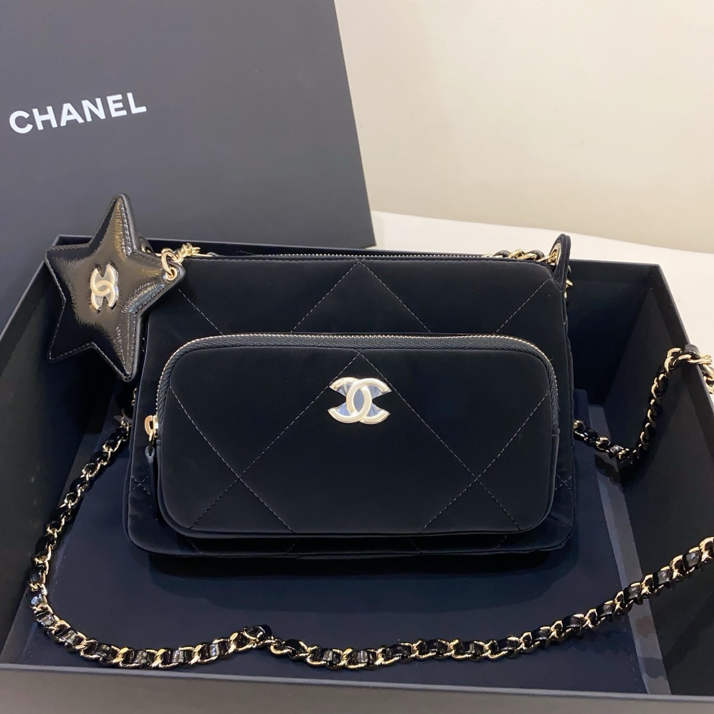 未使用 Chanel/香奈儿 25N Coco neige黑色星星滑雪 丝绒相机包