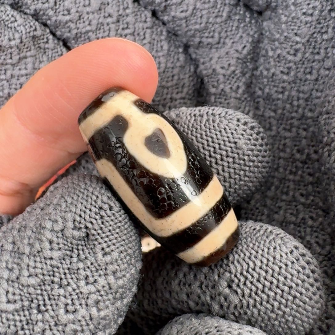 玛瑙/玉髓颈饰未镶嵌知**乐玛瑙工艺品