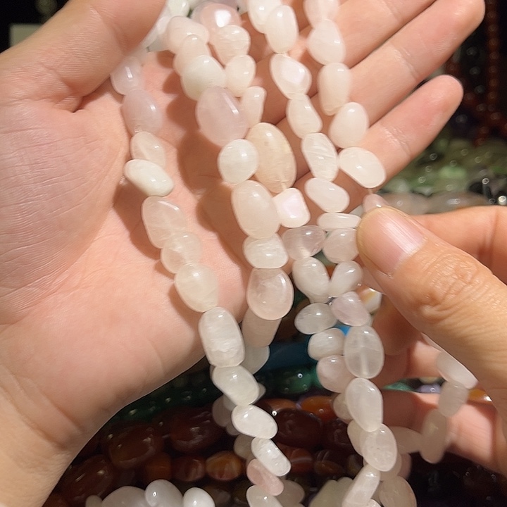 玛瑙/玉髓未镶嵌珠宝半成品粉晶