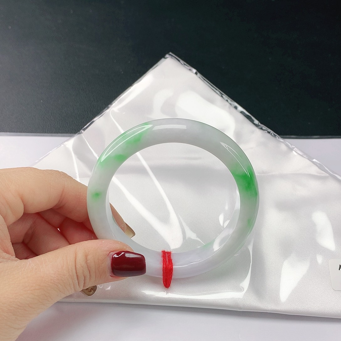 翡翠手镯未镶嵌翡翠159