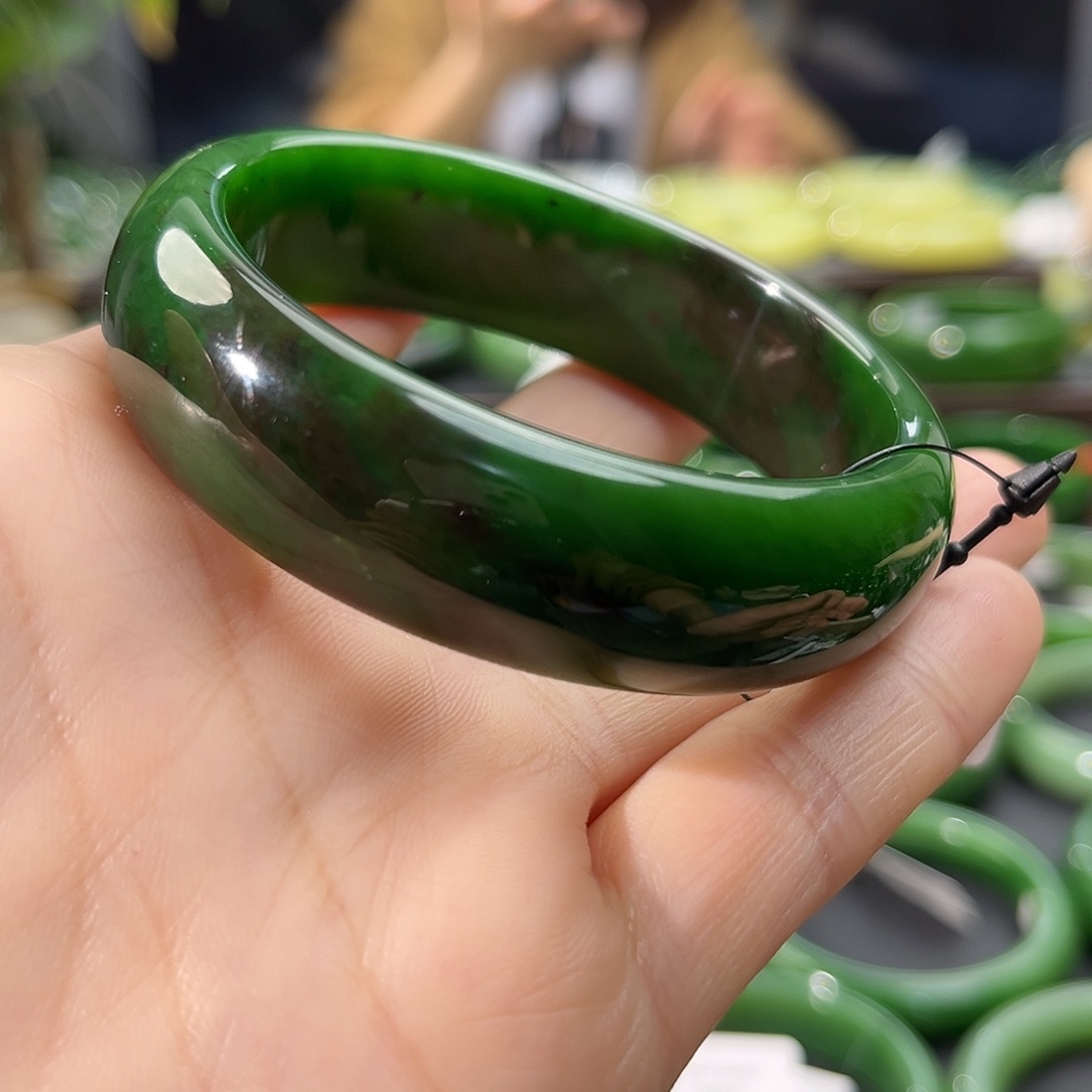 和田玉（碧玉）手镯未镶嵌