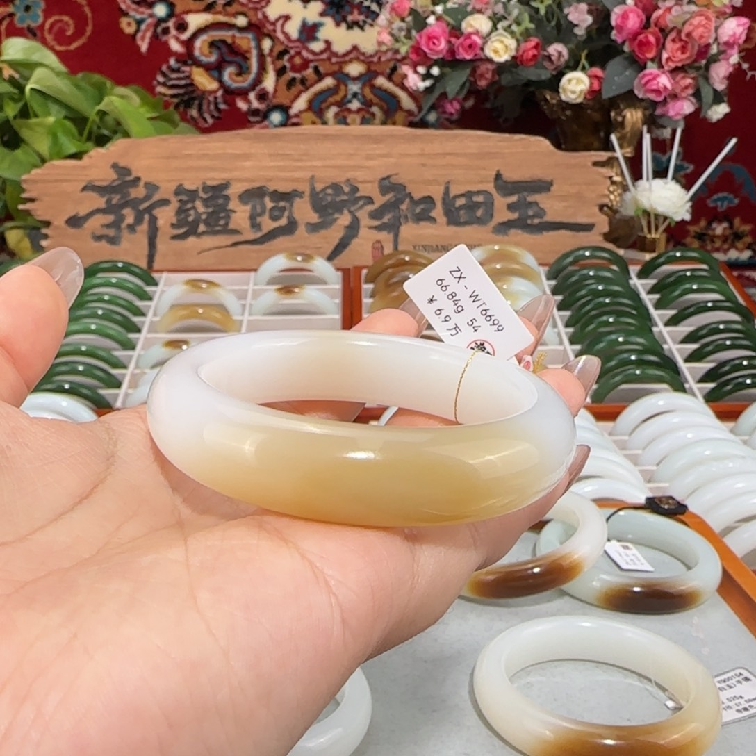 和田玉（糖玉）未镶嵌手镯天然新疆糖白玉天地糖浅金糖手镯
